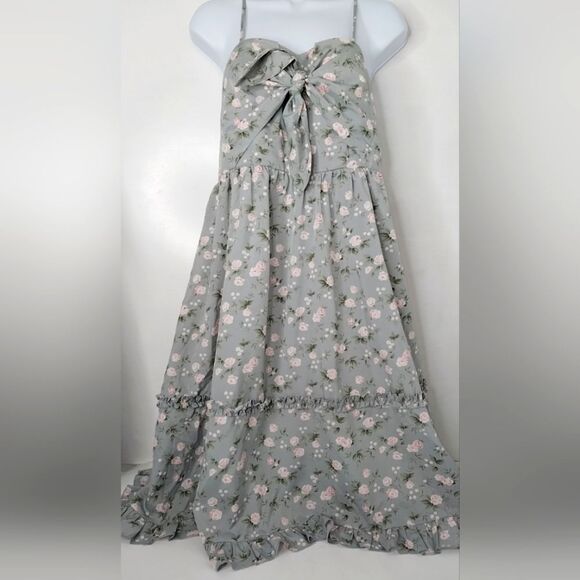 Dresses & Skirts - Womens Size Medium Floral Midi Tiered Babydoll Dress Coquette Grey